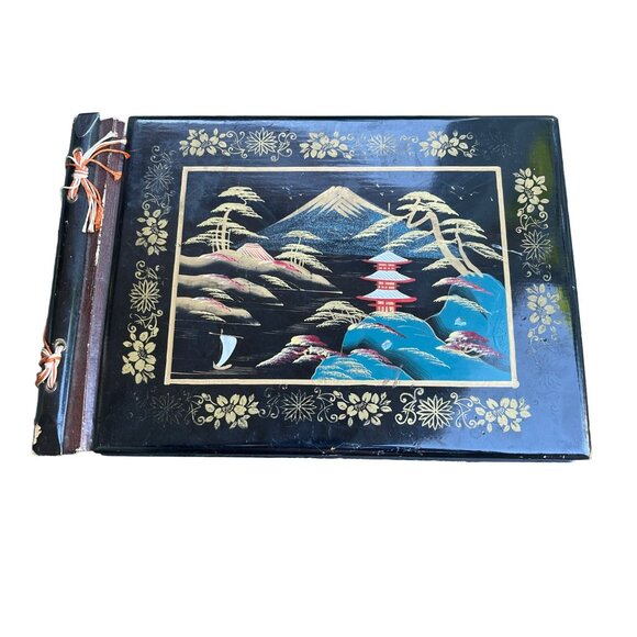 Vintage Japanese Lacquered Photo Album with Mt Fuji Design Empty Pages and Ribbo - Picture 2 of 6
